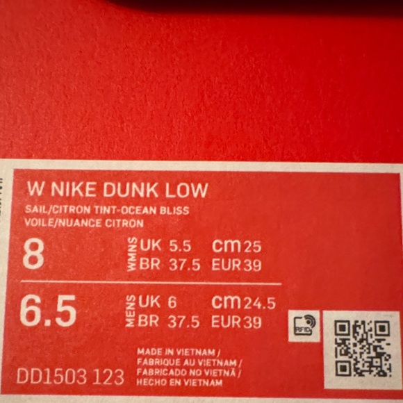 Nike Dunk Low in Ocean Bliss Citron Tint - Picture 2 of 2